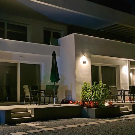 Aquarama Suites Nea Iraklitsa 外观 照片