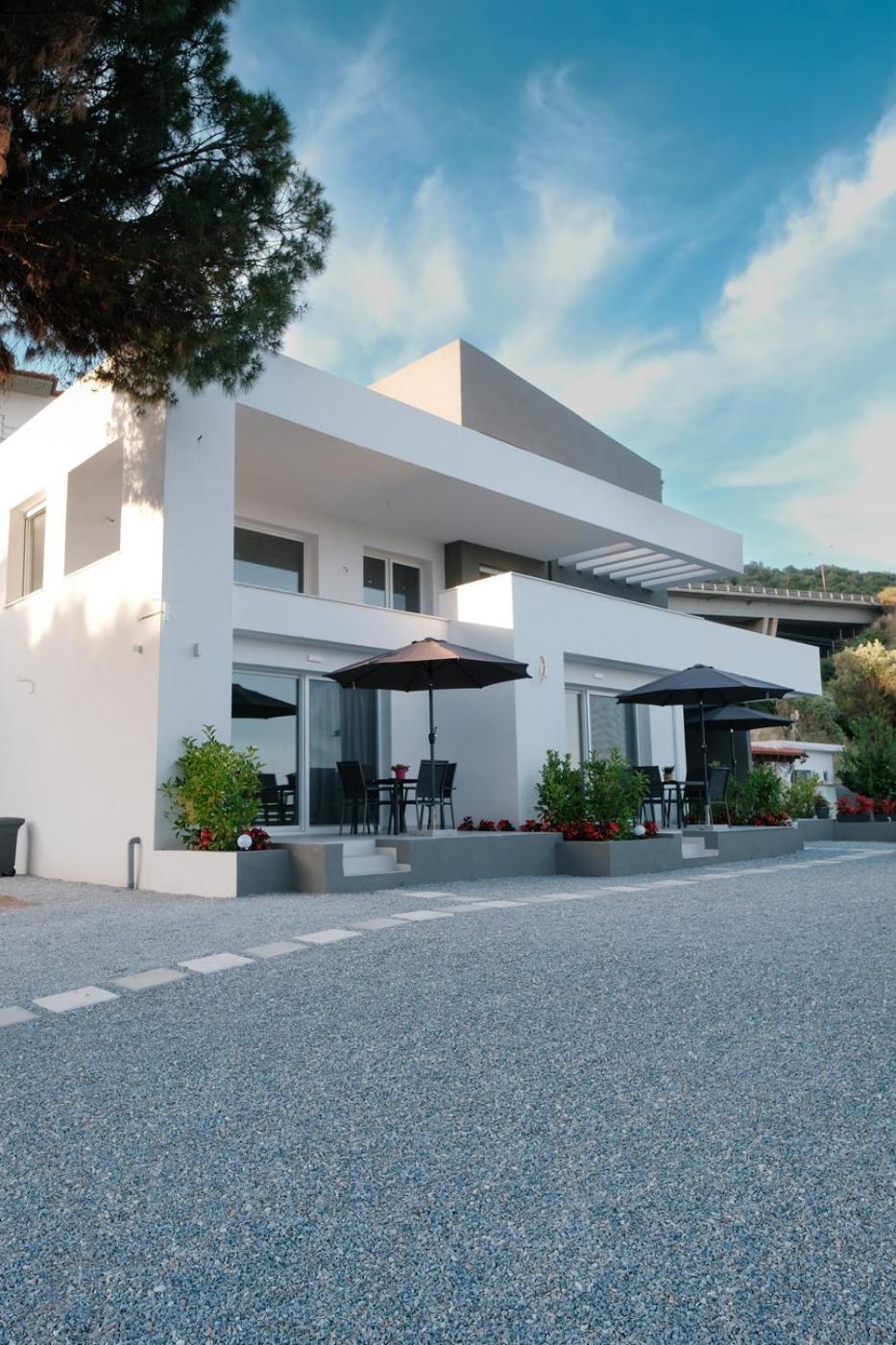 Aquarama Suites Nea Iraklitsa 外观 照片