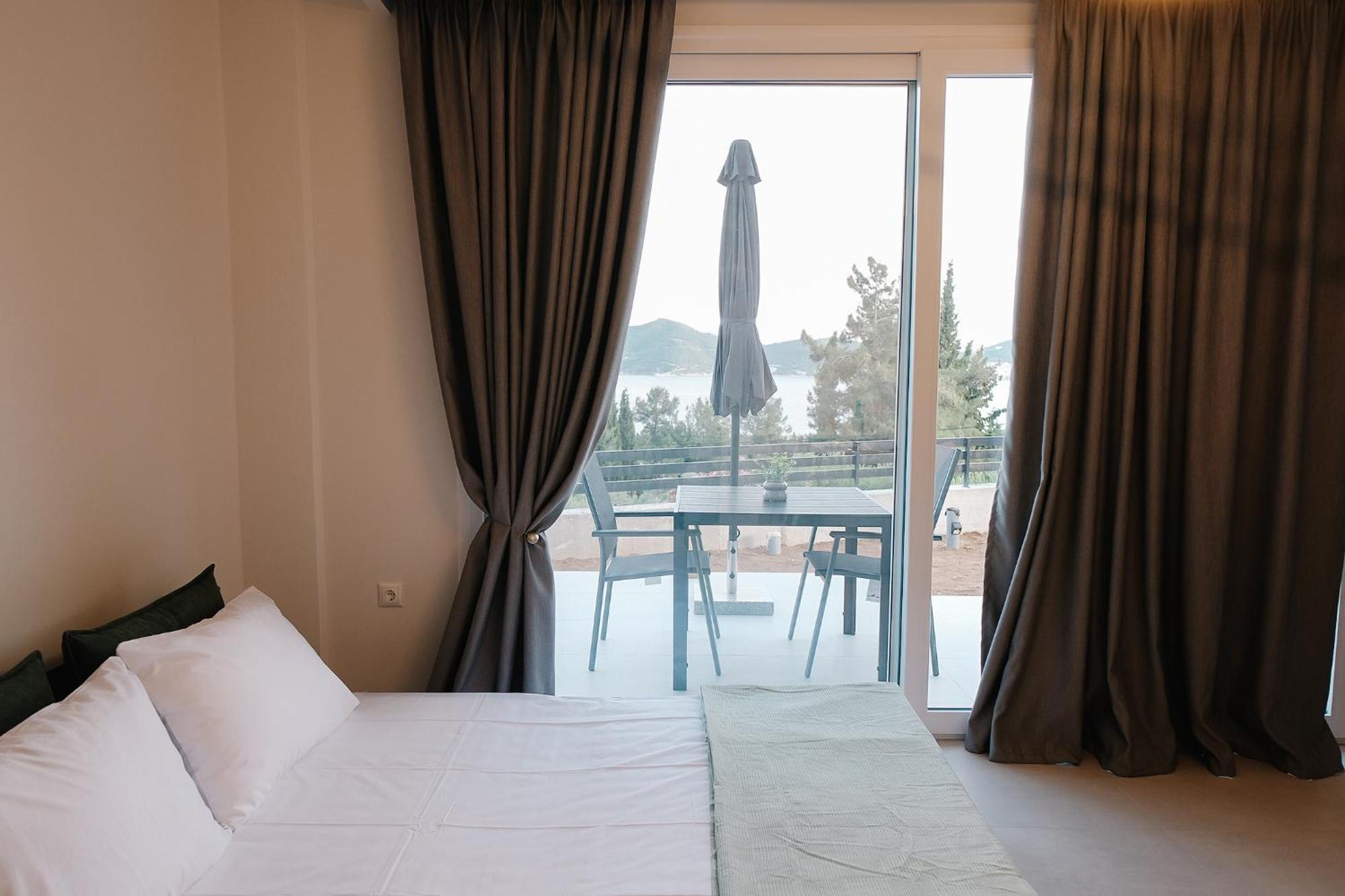 Aquarama Suites Nea Iraklitsa 外观 照片
